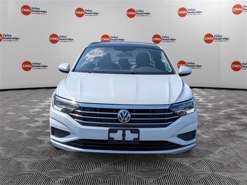 Used 2019 Volkswagen Jetta SE image 2