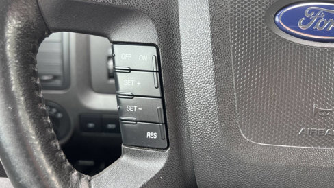 Used 2010 Ford Escape XLT image 16