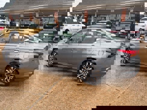 Used 2023 Nissan Altima 2.5 SV image 4