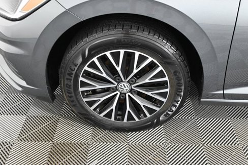 Certified 2019 Volkswagen Jetta SEL image 28