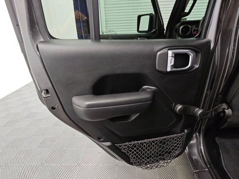 Used 2018 Jeep Wrangler Unlimited Sport image 27