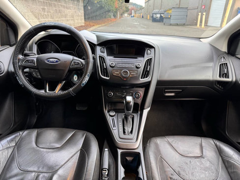 Used 2016 Ford Focus SE w/ Equipment Group 201A image 28