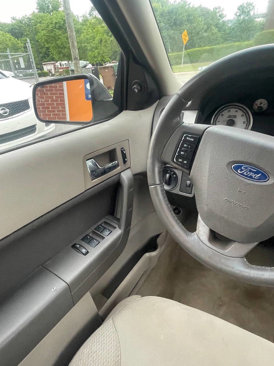 Used 2010 Ford Focus SES image 19