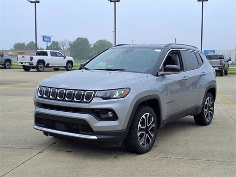 Used 2022 Jeep Compass Limited image 2