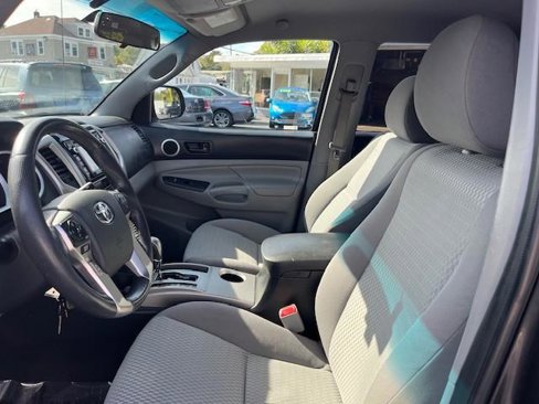 Used 2014 Toyota Tacoma 4x4 Double Cab image 5