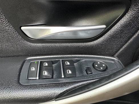 Used 2016 BMW 320i xDrive Sedan image 19