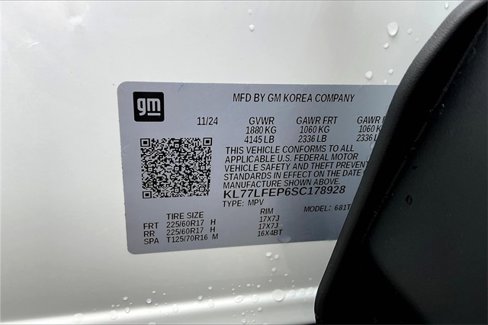 Used 2025 Chevrolet Trax LS image 32