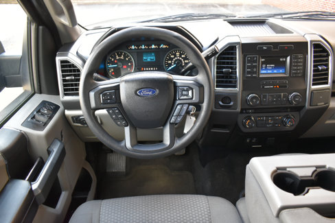 Used 2015 Ford F150 XLT image 12