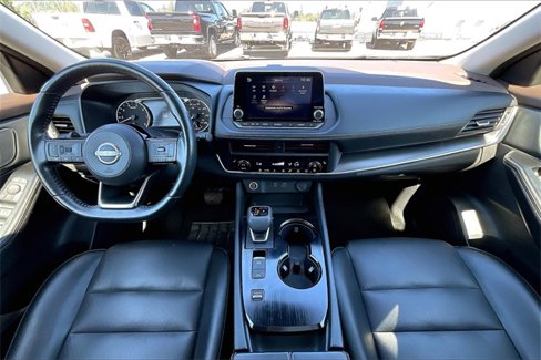 Used 2023 Nissan Rogue SV image 15