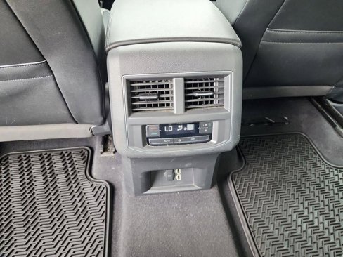Used 2019 Volkswagen Atlas SE w/ Towing Package image 12