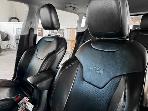 Used 2019 Jeep Compass Limited image 34