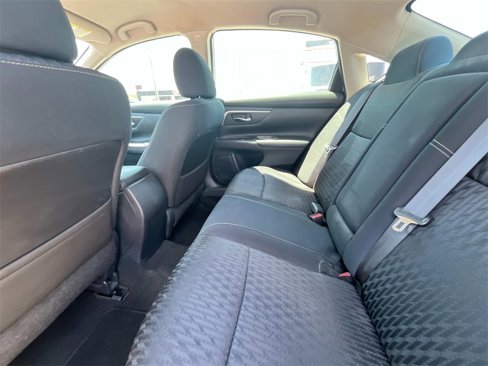Used 2018 Nissan Altima 2.5 SV image 11