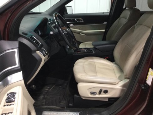 Used 2018 Ford Explorer Limited w/ Equipment Group 301A image 11