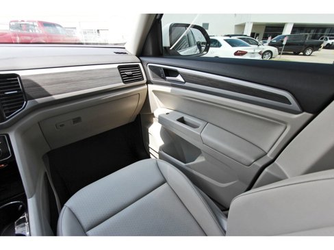 Used 2021 Volkswagen Atlas SEL image 12