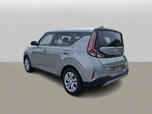 Used 2023 Kia Soul LX image 7