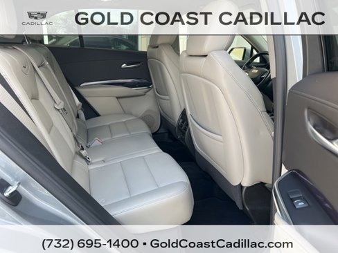 Certified 2023 Cadillac XT4 Luxury w/ Cold Weather Package image 8