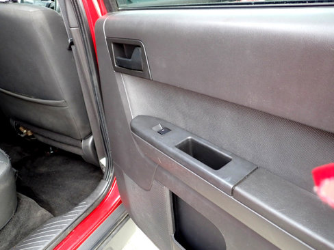 Used 2010 Ford Escape XLT image 21