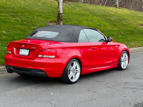 Used 2011 BMW 135i Convertible image 8