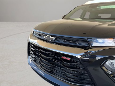 Used 2023 Chevrolet TrailBlazer RS w/ Sun and Liftgate Package image 2