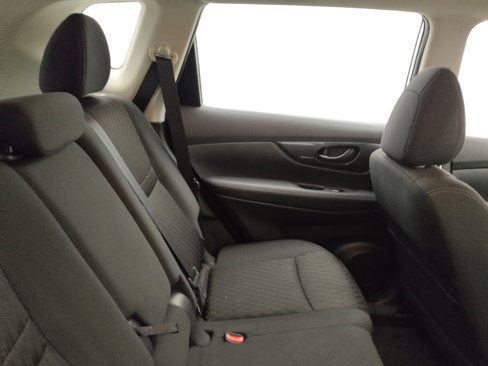 Used 2020 Nissan Rogue S image 19