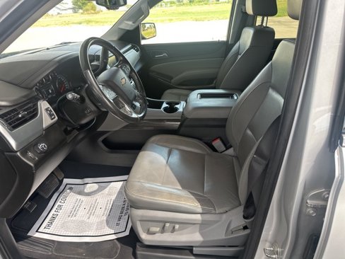 Used 2019 Chevrolet Suburban LT w/ LT Signature Package image 13
