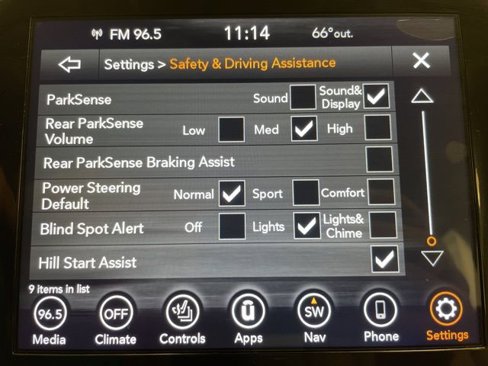 Used 2020 Jeep Grand Cherokee Laredo w/ Security & Convenience Group image 22