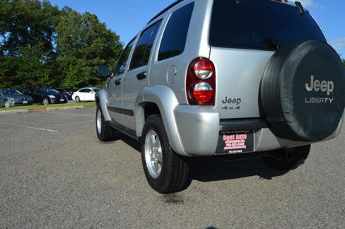 Used 2005 Jeep Liberty Renegade image 57