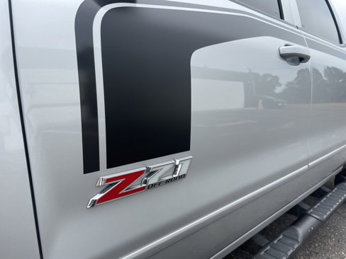 Used 2017 Chevrolet Silverado 1500 LT w/ Rally 2 Edition image 20