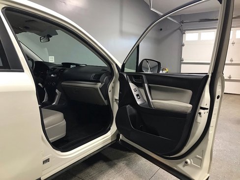 Used 2015 Subaru Forester 2.5i image 12