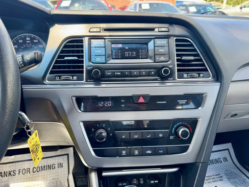 Used 2017 Hyundai Sonata SE image 17
