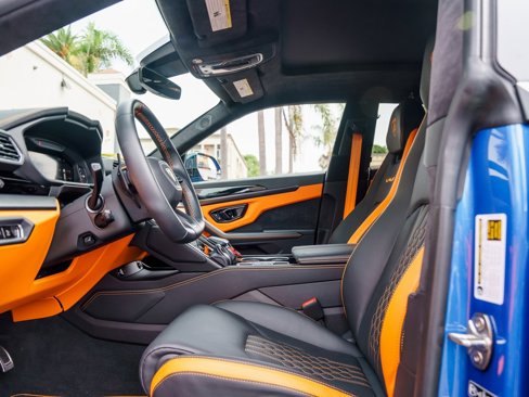 Used 2024 Lamborghini Urus S image 11