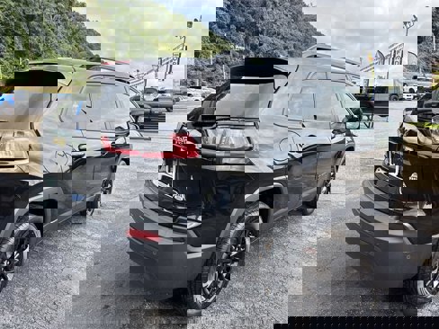 Used 2023 Jeep Cherokee Altitude Lux image 4