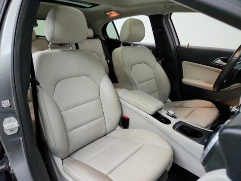 Used 2017 Mercedes-Benz GLA 250 image 27