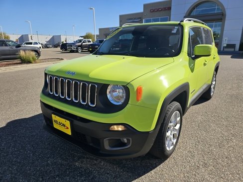 Used 2017 Jeep Renegade Latitude w/ Popular Equipment Group image 2