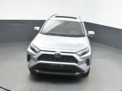 Used 2023 Toyota RAV4 XLE image 37
