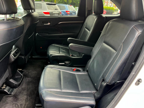 Used 2016 Toyota Highlander Limited image 20