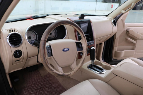 Used 2006 Ford Explorer Eddie Bauer image 38