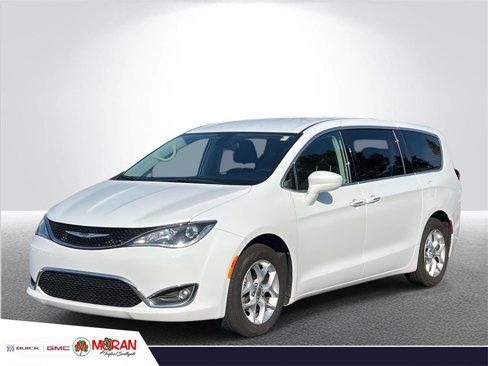 Used 2019 Chrysler Pacifica Touring Plus w/ Tire & Wheel Group image 1
