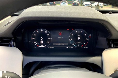 Used 2025 Land Rover Discovery Sport S image 24