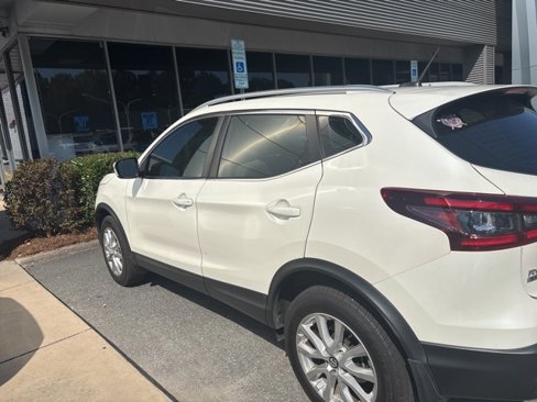 Used 2022 Nissan Rogue Sport SV image 12