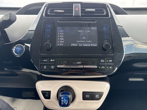 Certified 2017 Toyota Prius Two image 12