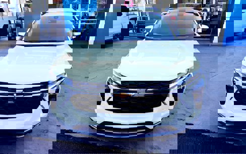 New 2025 Chevrolet Trax LT w/ Driver Confidence Package image 2