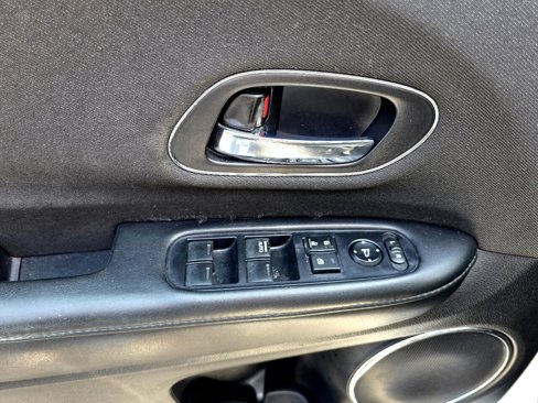 Used 2019 Honda HR-V EX image 14