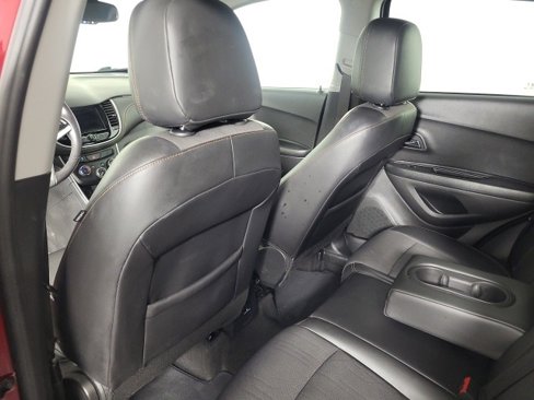 Used 2022 Chevrolet Trax LT w/ LT Convenience Package image 19
