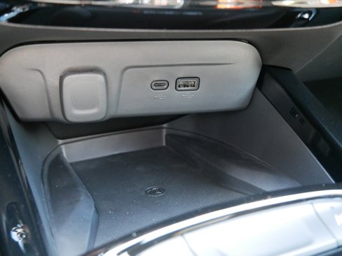 New 2025 Chevrolet Trax RS w/ Sunroof Package image 21