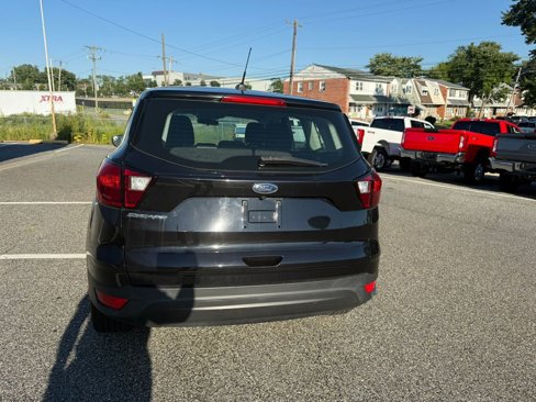 Used 2019 Ford Escape S image 6