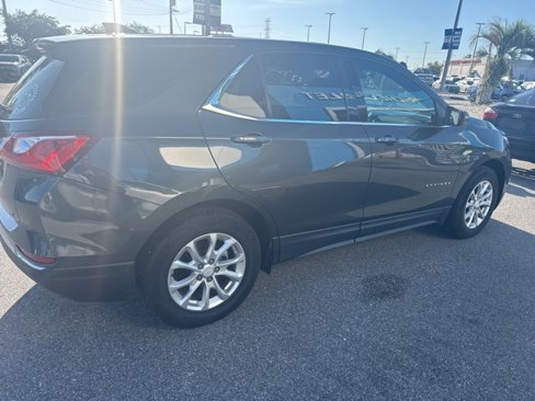 Used 2018 Chevrolet Equinox LT image 3