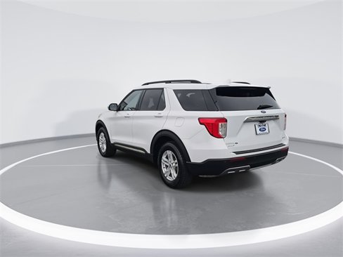 Used 2020 Ford Explorer XLT w/ Equipment Group 202A image 6