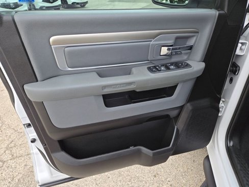 Used 2019 RAM 1500 Classic Warlock w/ Luxury Group image 27