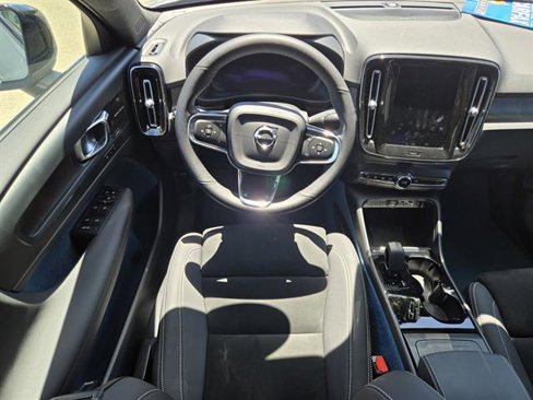 Certified 2023 Volvo C40 P8 Recharge Ultimate image 11